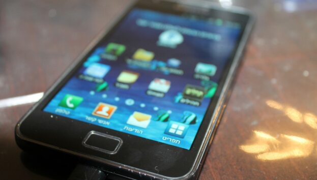 סלולר. סמרטפון.