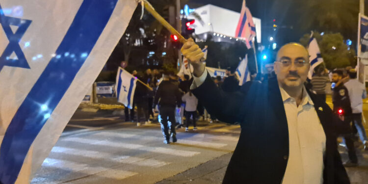 ח”כ ואטורי: המפגינים – זרוע של חמאס