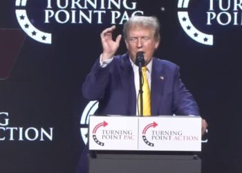 טראמפ בעצרת ראשונה לאחר הרשעתו: המניעים פוליטיים