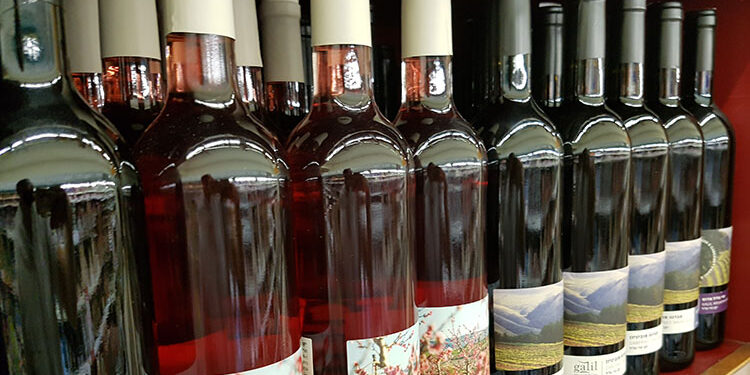 החוק משתנה: תותר מכירת יין בימי חמישי בלילה