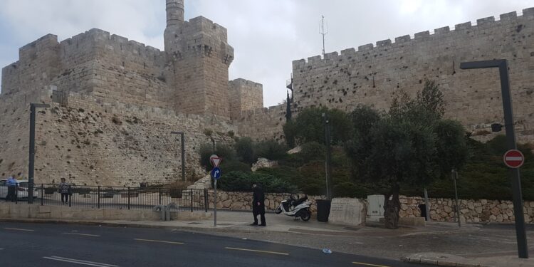 בוטלה ההחלטה של סגירת שער יפו לרכבים