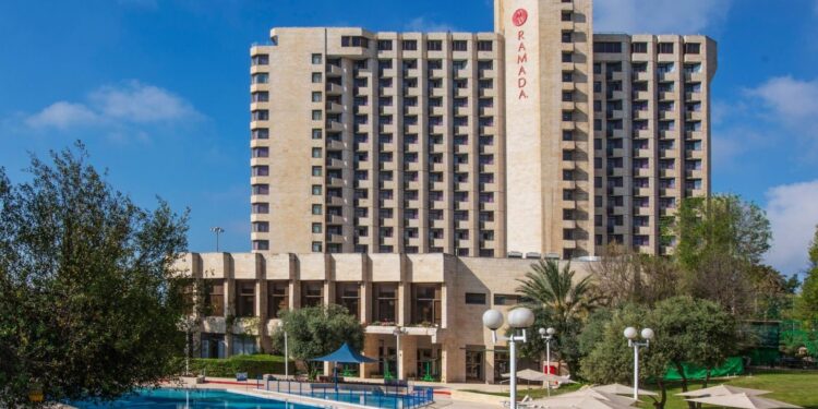 חגיגות סוכות במלון רמדה ירושלים – הבחירה המושלמת וחוויה בלתי נשכחת