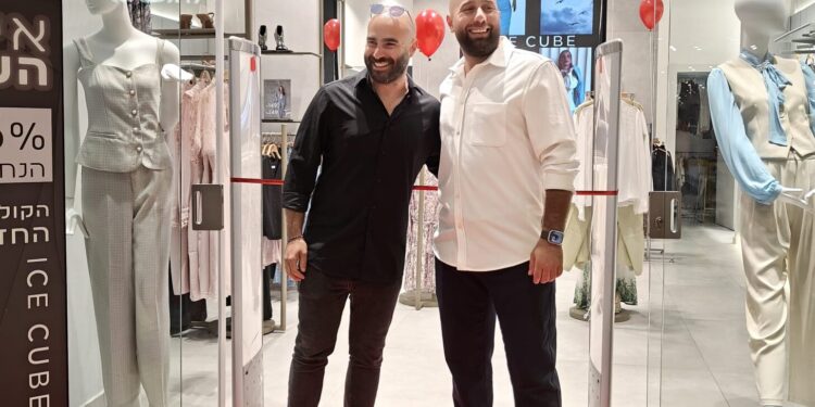 ICE CUBE פותחת מחדש סניף בעזריאלי ירושלים