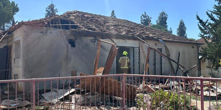 שתי פגיעות ישירות במטח כבד לעבר העיר צפת