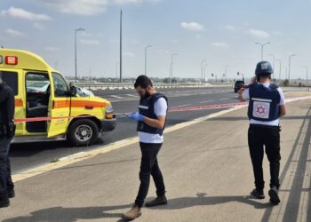 פיגוע ירי במחלף יבנה: בן 30 נרצח וארבעה נפצעו