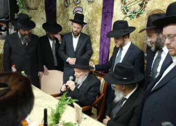 שמחת בית השואבה בסוכת יו”ר איחוד בני הישיבות