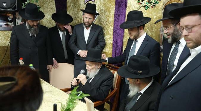 שמחת בית השואבה בסוכת יו”ר איחוד בני הישיבות