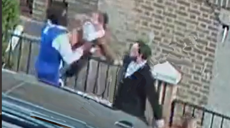 תיעוד מטריד: ניסה לחטוף ילד יהודי מידי אביו