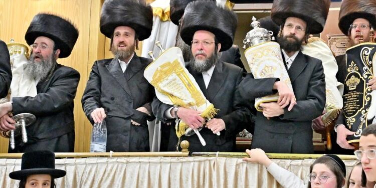 מעמד הקפות שניות בקהל עדת ירושלים