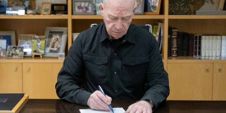 שר הביטחון אישר הוצאת 7,000 צווים נוספים לבחורי ישיבה