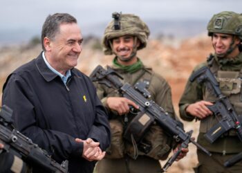 שר הביטחון: אם חיזבאללה לא יסוג – נרוצץ ראשו