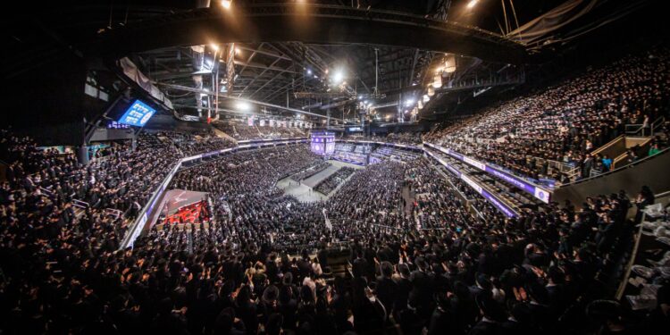 עשרות אלפים במעמד הענק של חסידות סאטמר