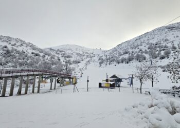 40 סמ’ שלג בחרמון שנצבע לבן