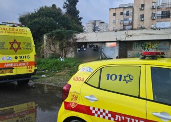 מזג האוויר: דר רחוב מת מקור ואנשים חולצו משלוליות ענק