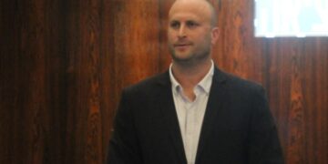 אם ייצא מהכנסת ייגרע קול חשוב בוועדה לבחירת שופטים