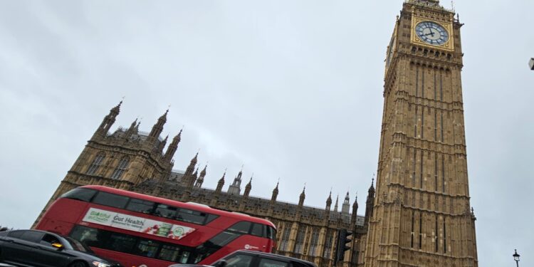 טסים ללונדון? מהיום חובה לקבל אשרת כניסה