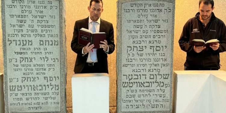 צפו: ראש המועצה פתח את הביקור המדיני בציון הרבי