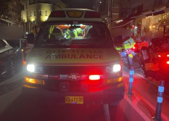 ארבעה פצועים בפיגוע בתל אביב; המחבל חוסל