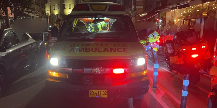 ארבעה פצועים בפיגוע בתל אביב; המחבל חוסל