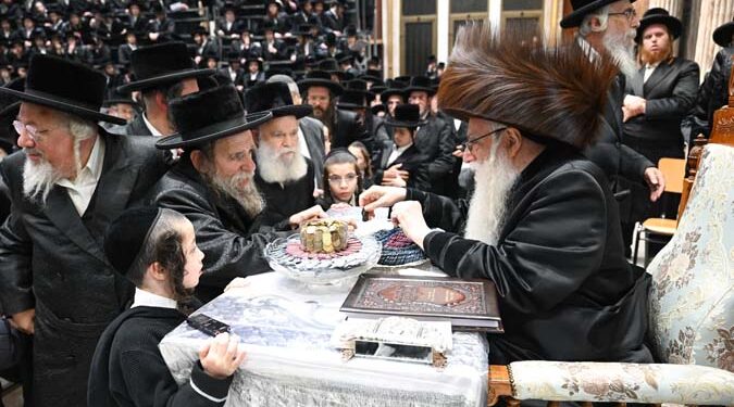 חנוכה בחצר הקודש צאנז בנתניה