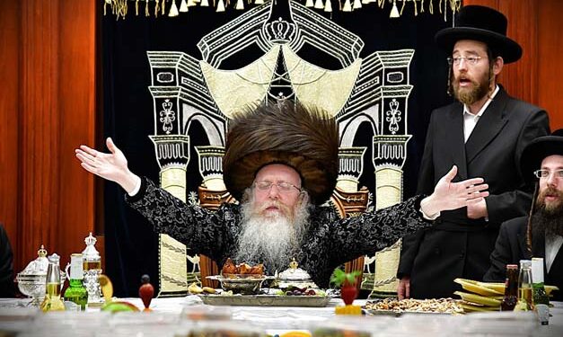 טיש טו’ בשבט אצל האדמו”ר מקרעטשניף – קרית גת שליט”א