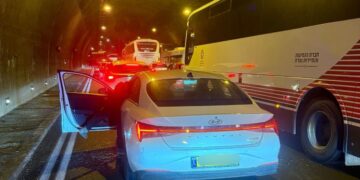 תיעוד דרמטי: גנב רכב מאשדוד ובמהלך הדרך קפצו עליו הבלשים