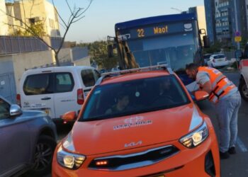 רוכב קורקינט חשמלי החליק ונפצע בינוני