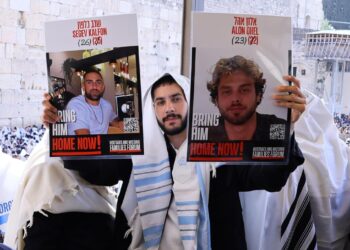 החטוף ששוחרר הגיע לכותל לברך בבכרת כהנים ההמונית