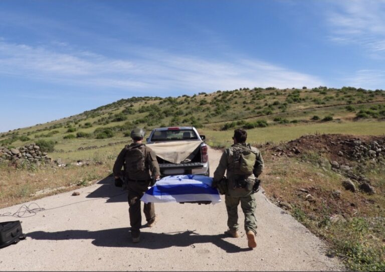 צפו: תיעוד מהחזרת עצמותיו של רס״ל צביקה פלדמן הי"ד