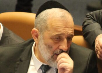 לפני חודש דרעי איים: מעצר של בחור אחד ונפרוש מהממשלה