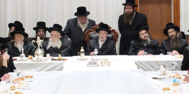 טיש לרגל יומא דהילולא של הרה”צ בעל “הברכת משה” זצ”ל