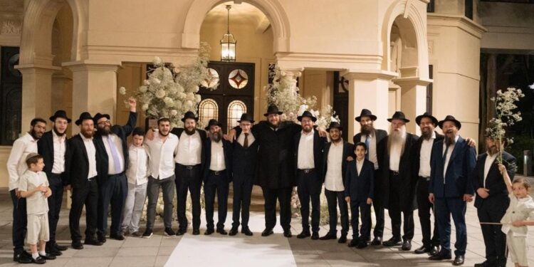 הונג קונג: שלוחי חב”ד באסיה הגיעו לחגוג בר מצווה