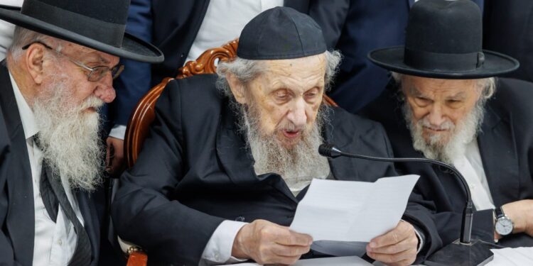 ישיבת חרום בבית מרן; גדו”י ייצאו למסע גיוס כספים נוסף