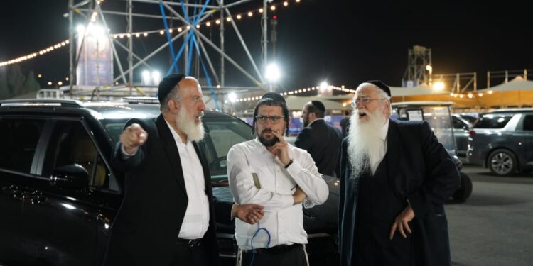 שבוע ההילולא יוצא לדרך: השר פרוש בדיוני וסיורי מעקב במירון ובחניונים