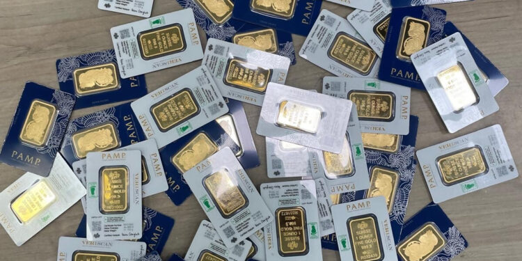 נעצר בנתב”ג עם 50 אונקיות זהב על גופו