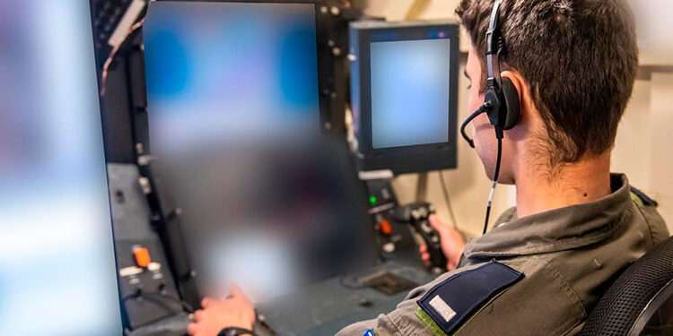 הכירו את רב סרן ר’ – שכלי הטיס שלו היה הראשון להכנס לשמי איראן