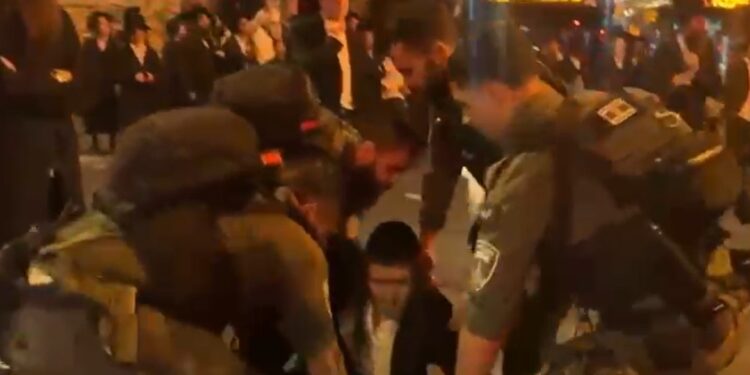 עצורים בהפגנה נגד מעצר אברכים בצהרים