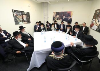 מועצת חכמי התורה של שס הורתה על פרישה מהממשלה