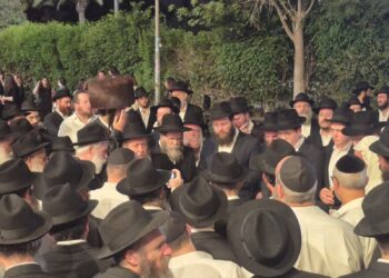 מאות בהלוויית הרב שמואל גלבשטיין ז”ל – מנהל חברה קדישא פרושים