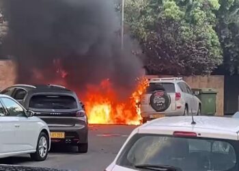 צפו: יום הזעם החל בשריפת רכבים בירושלים