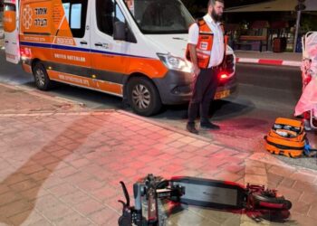 נער שרכב על קורקינט חשמלי נפצע בינוני בתאונה עצמית