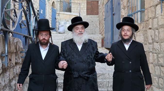 כ”ק האדמו”ר מבוטושאן ארה”ב שליט”א בביקור בארה”ק