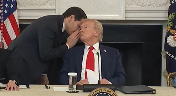 באמצע מסיבת העיתונאים שר החוץ הודיע לטראמפ: יש הסכם