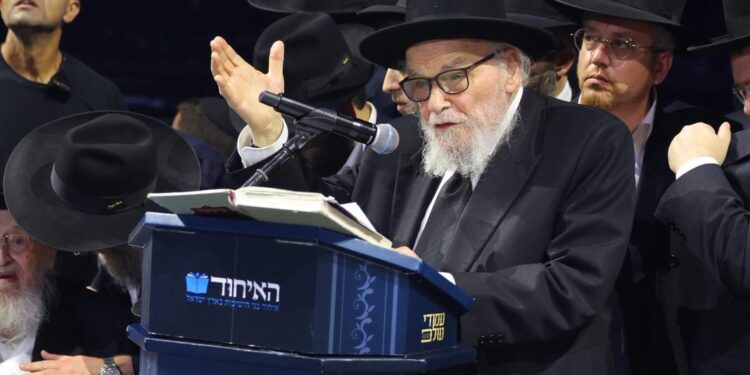 בעקבות מעצר הבחורים: מרן הורה לישיבה לצאת להפגין מול הכלא