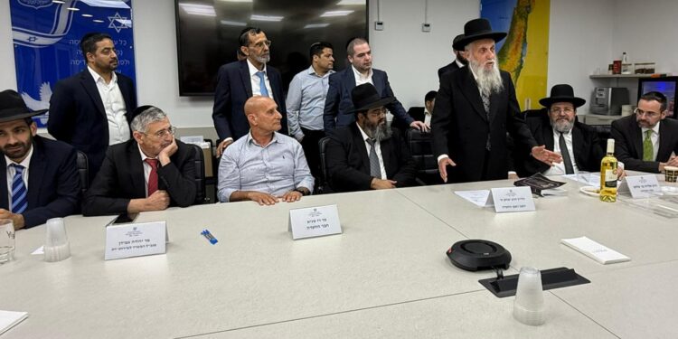 הרב יחיאל בסיס נבחר לכהן כרבה של ראש העין