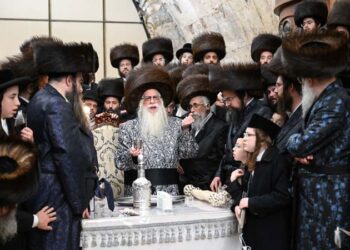 כ”ק האדמו”ר מצאנז שליט”א שבת בכותל המערבי בשבת