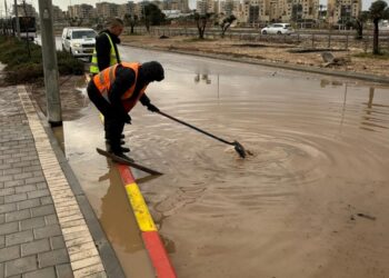 בית שמש: הצפות ברחבי העיר – שלולית ענק ברחוב מרי