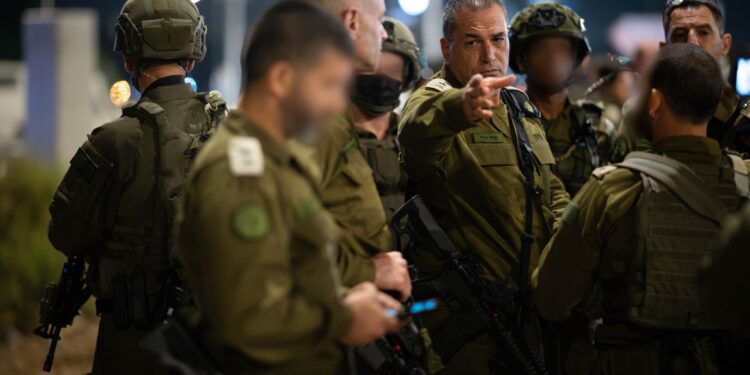 הרמטכ”ל בזירת הפיגוע: יש לעבות את ההגנה בצירים וביישובים