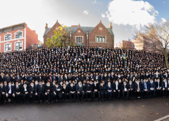 6500 שלוחי חב”ד נעמדו לתמונה המסורתית