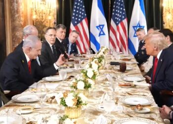 צפו: כשנתניהו העלה על הקו את שר החינוך שבישר לטראמפ על זכייתו